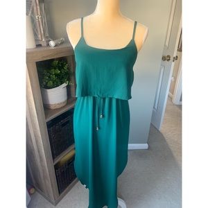 Green tie-waist dress